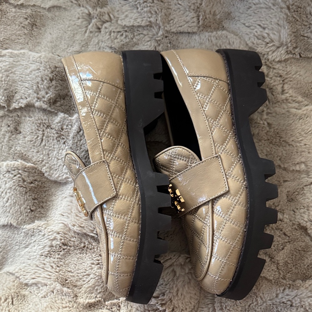 Tory Burch Quilted Patent Loafers in Beige - Picture 2 of 6